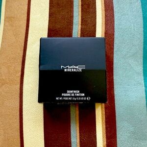 MAC Mineralize Skinfinish Powder (Gold Deposit)